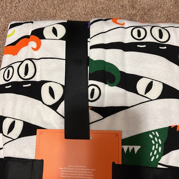 pj set - Picture 3 of 4